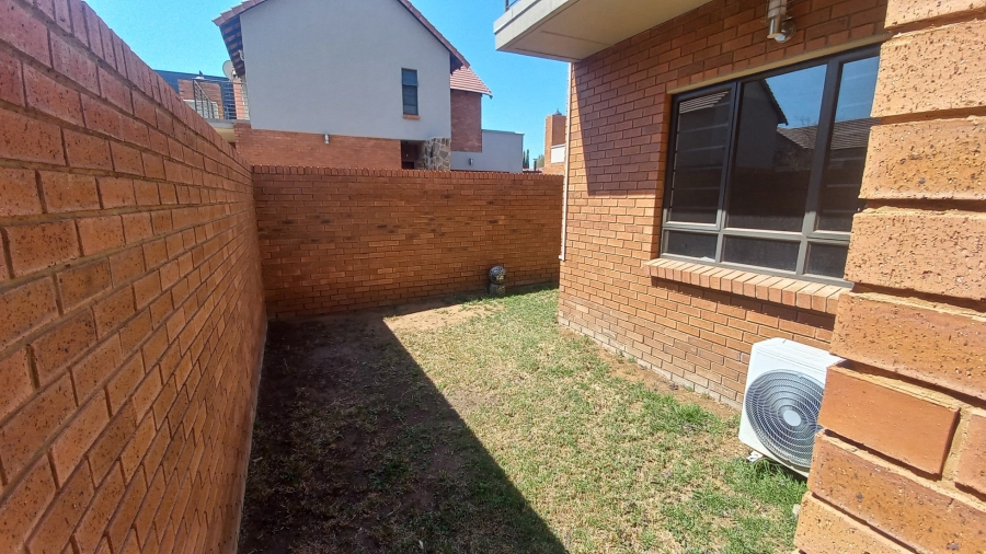 3 Bedroom Property for Sale in Wild Olive Estate Free State